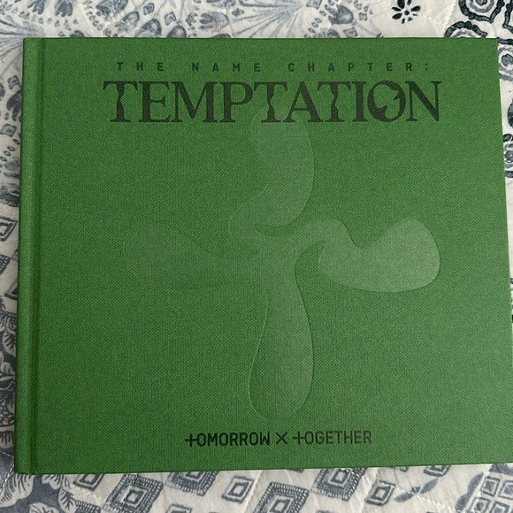 TXT: The Name Chapter - Temptation - Picture 1 of 3